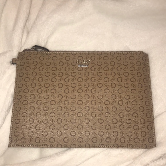 Guess Clutch - Picture 2 of 3